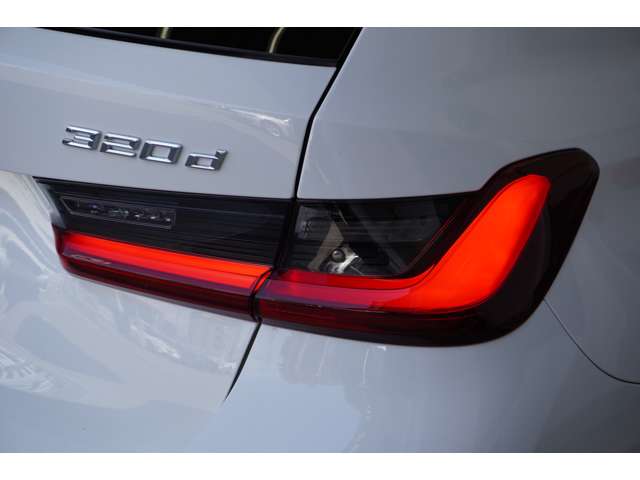 ＢＭＷ ３シリーズ ３２０Ｄ Ｘドライブ Ｍスポーツ ディーゼルターボ ４ＷＤ R5年 (近畿) 99