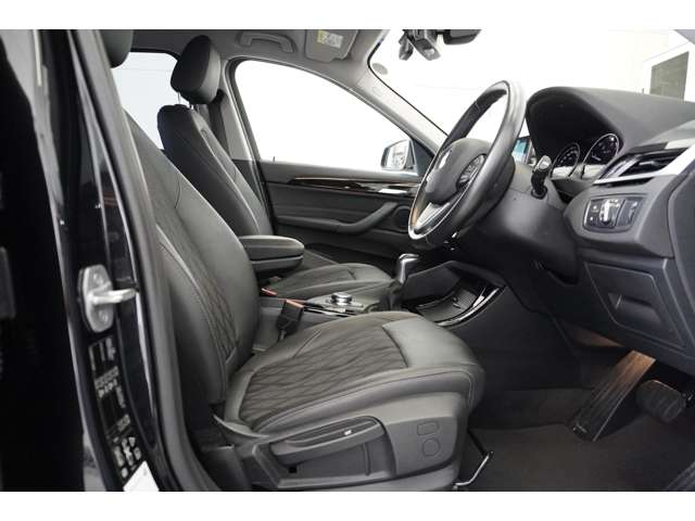 ＢＭＷ Ｘ１ Ｘドライブ １８Ｄ Ｘライン ４ＷＤ R1年 (近畿) 99