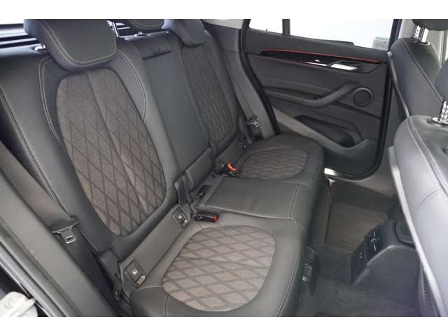 ＢＭＷ Ｘ１ Ｘドライブ １８Ｄ Ｘライン ４ＷＤ R1年 (近畿) 99