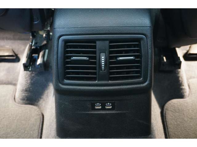 ＢＭＷ Ｘ１ Ｘドライブ １８Ｄ Ｘライン ４ＷＤ R1年 (近畿) 99