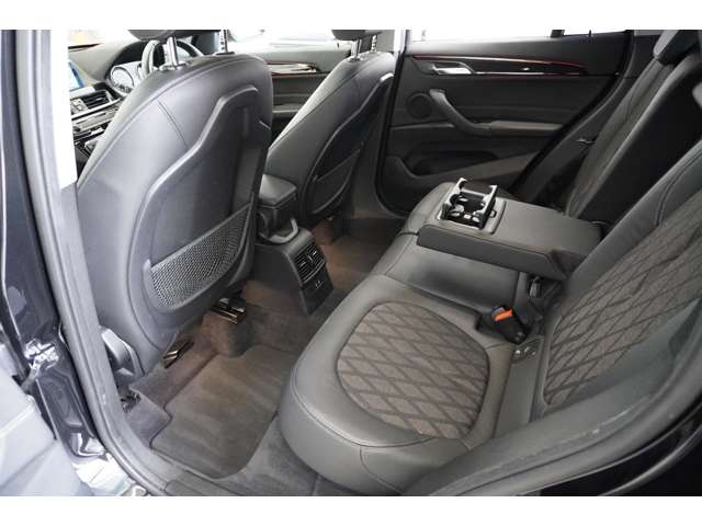 ＢＭＷ Ｘ１ Ｘドライブ １８Ｄ Ｘライン ４ＷＤ R1年 (近畿) 99