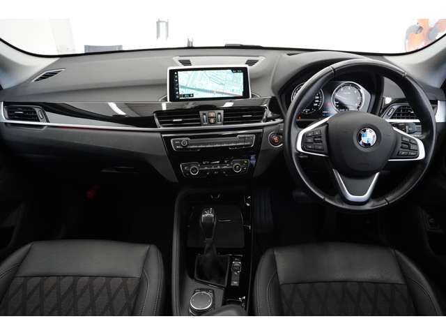 ＢＭＷ Ｘ１ Ｘドライブ １８Ｄ Ｘライン ４ＷＤ R1年 (近畿) 99