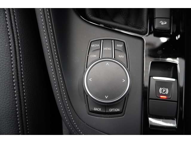 ＢＭＷ Ｘ１ Ｘドライブ １８Ｄ Ｘライン ４ＷＤ R1年 (近畿) 99