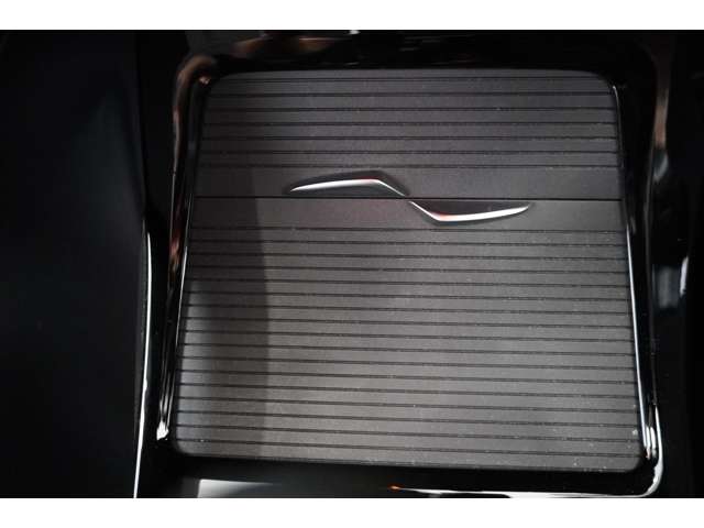 ＢＭＷ Ｘ１ Ｘドライブ １８Ｄ Ｘライン ４ＷＤ R1年 (近畿) 99