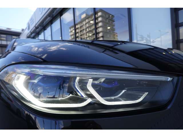 ＢＭＷ ８シリーズ Ｍ８５０Ｉ Ｘドライブ ４ＷＤ R1年 (近畿) 99