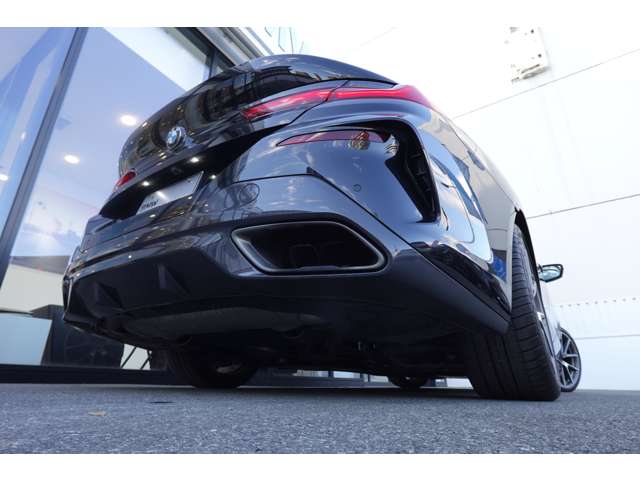 ＢＭＷ ８シリーズ Ｍ８５０Ｉ Ｘドライブ ４ＷＤ R1年 (近畿) 99