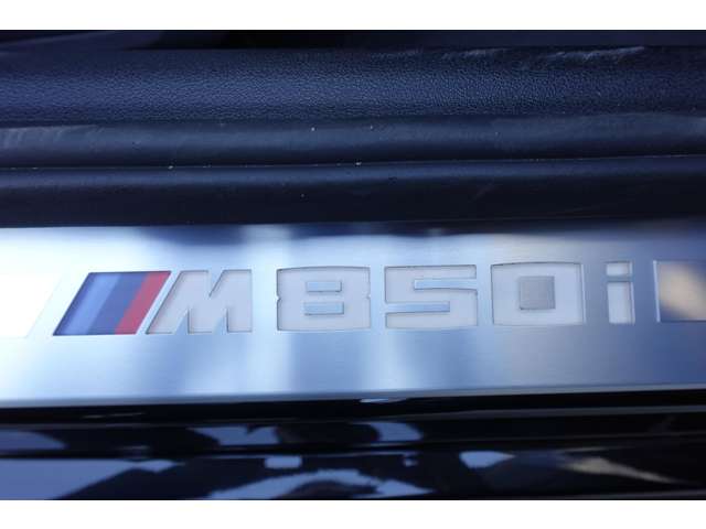 ＢＭＷ ８シリーズ Ｍ８５０Ｉ Ｘドライブ ４ＷＤ R1年 (近畿) 99