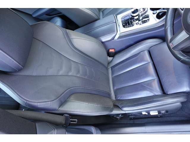 ＢＭＷ ８シリーズ Ｍ８５０Ｉ Ｘドライブ ４ＷＤ R1年 (近畿) 99