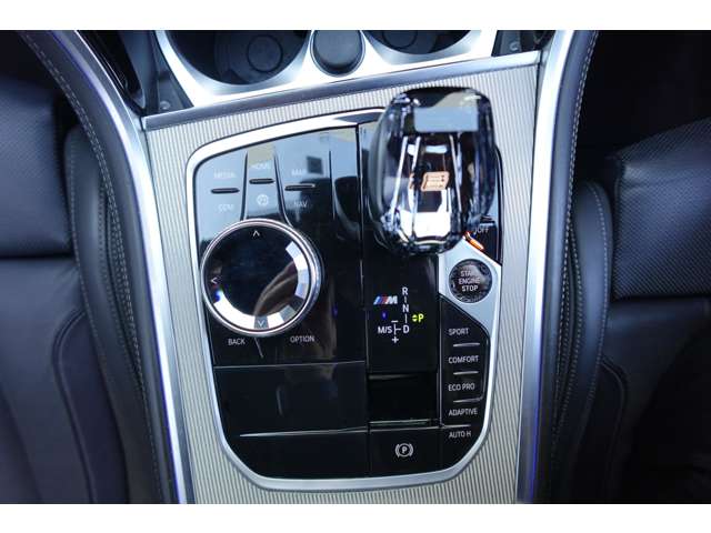 ＢＭＷ ８シリーズ Ｍ８５０Ｉ Ｘドライブ ４ＷＤ R1年 (近畿) 99