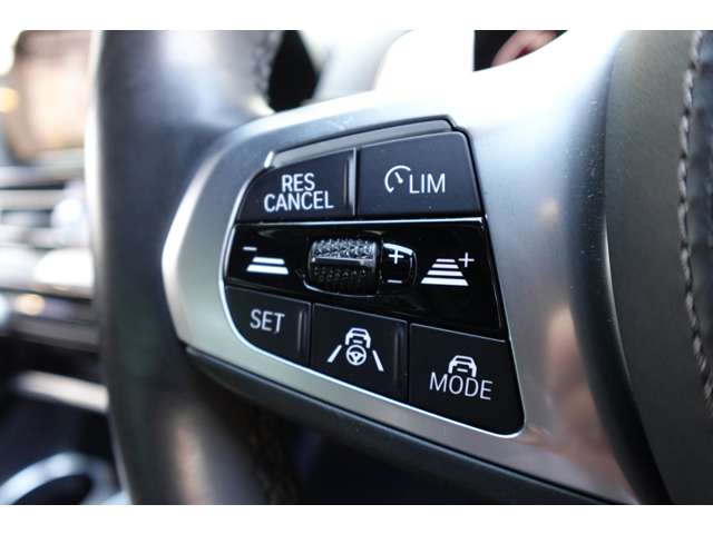 ＢＭＷ ８シリーズ Ｍ８５０Ｉ Ｘドライブ ４ＷＤ R1年 (近畿) 99