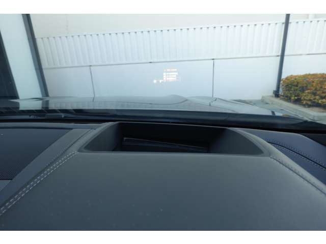 ＢＭＷ ８シリーズ Ｍ８５０Ｉ Ｘドライブ ４ＷＤ R1年 (近畿) 99