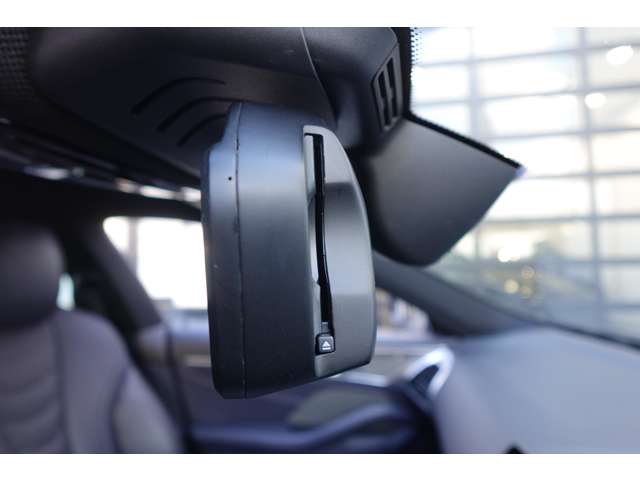 ＢＭＷ ８シリーズ Ｍ８５０Ｉ Ｘドライブ ４ＷＤ R1年 (近畿) 99