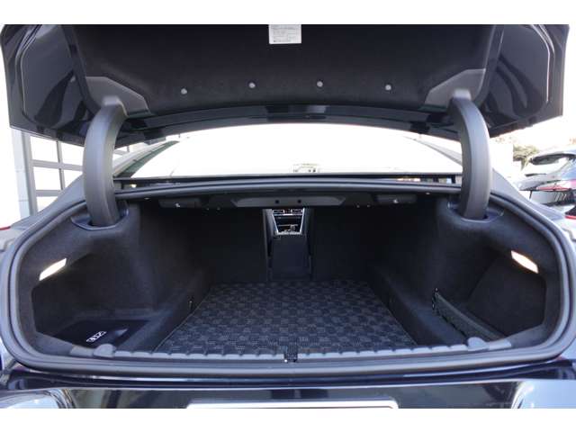 ＢＭＷ ８シリーズ Ｍ８５０Ｉ Ｘドライブ ４ＷＤ R1年 (近畿) 99