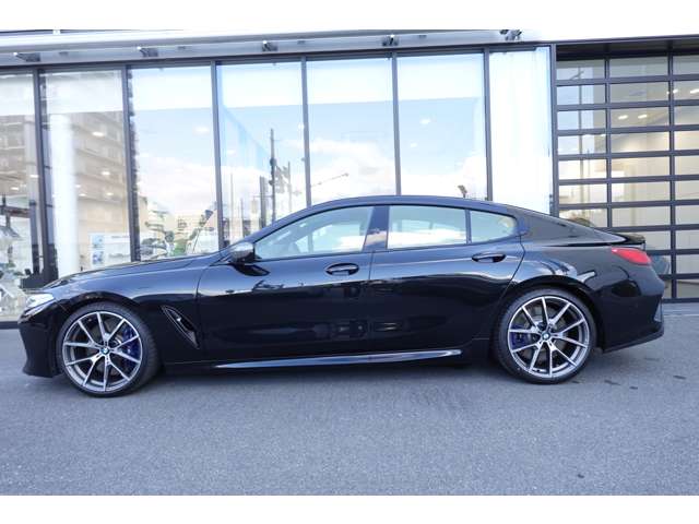 ＢＭＷ ８シリーズ Ｍ８５０Ｉ Ｘドライブ ４ＷＤ R1年 (近畿) 99