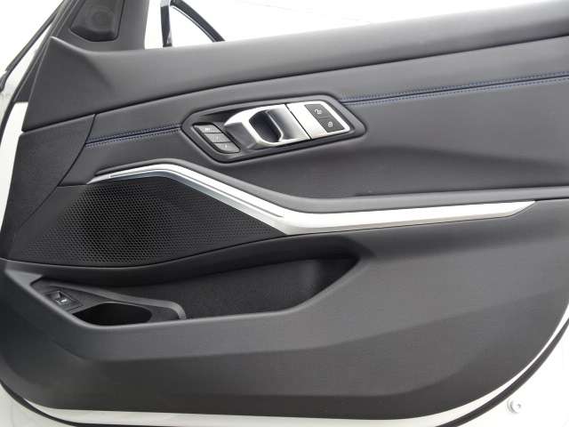 ＢＭＷ ３シリーズ ３２０ｉ　Ｍスポーツ R6年 (近畿) 99