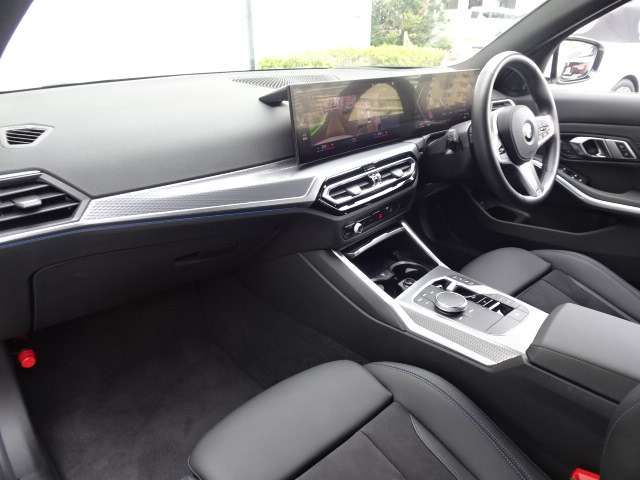 ＢＭＷ ３シリーズ ３２０ｉ　Ｍスポーツ R6年 (近畿) 99