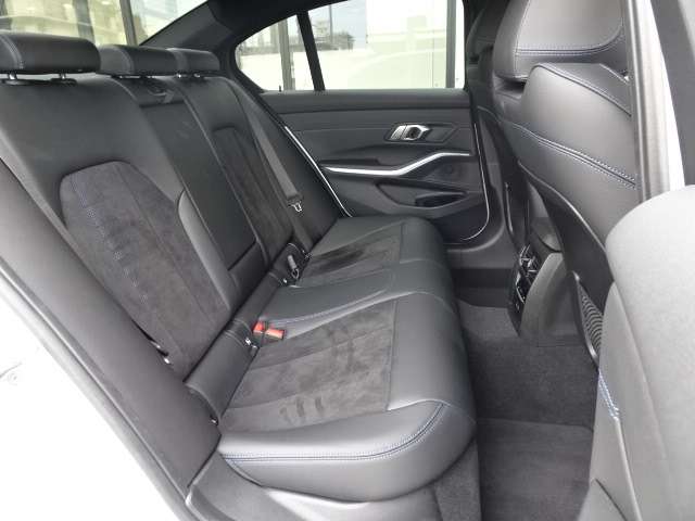 ＢＭＷ ３シリーズ ３２０ｉ　Ｍスポーツ R6年 (近畿) 99