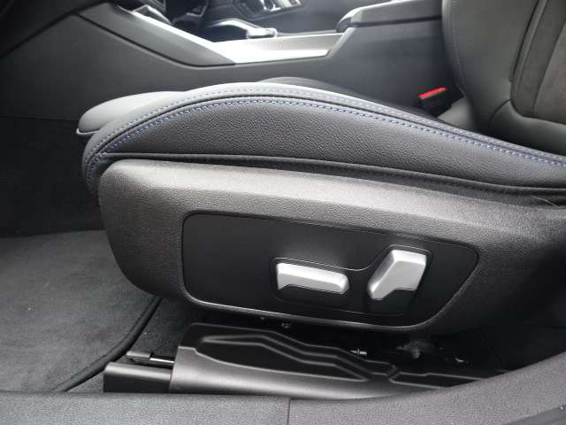 ＢＭＷ ３シリーズ ３２０ｉ　Ｍスポーツ R6年 (近畿) 99