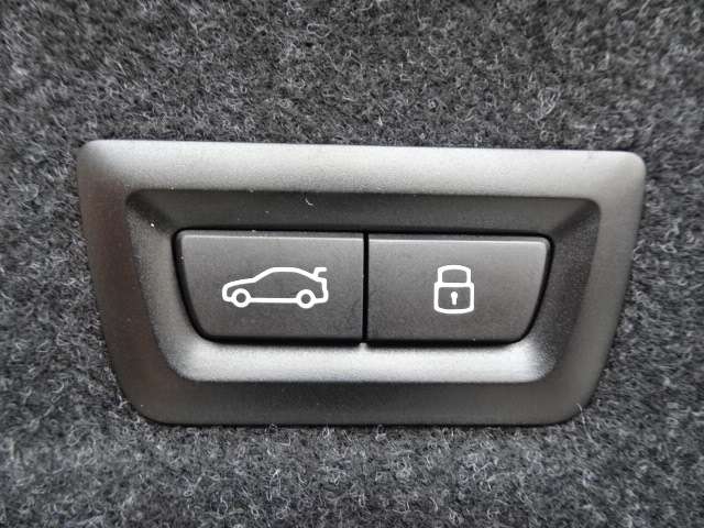 ＢＭＷ ３シリーズ ３２０ｉ　Ｍスポーツ R6年 (近畿) 99