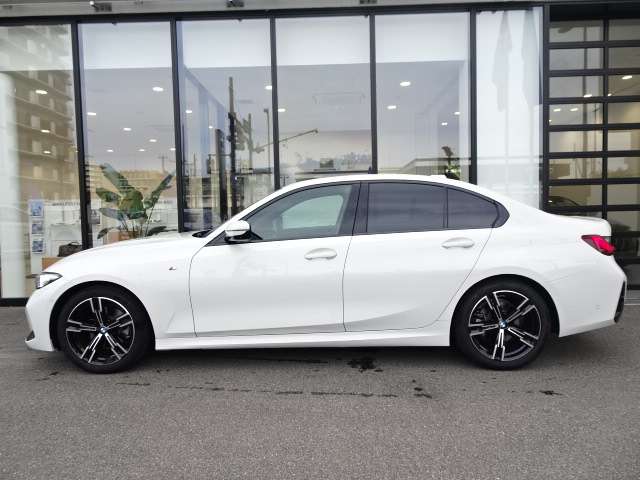 ＢＭＷ ３シリーズ ３２０ｉ　Ｍスポーツ R6年 (近畿) 99