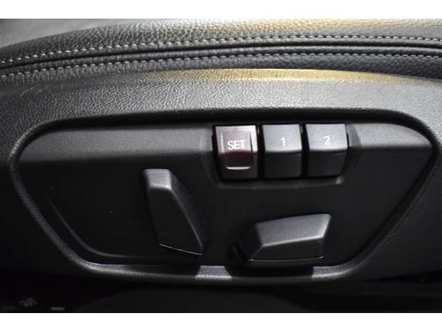 ＢＭＷ Ｘ１ Ｘドライブ １８Ｄ Ｘライン ４ＷＤ R1年 (関東) 99