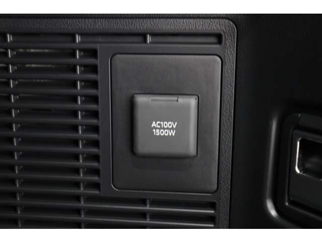 トヨタ アルファード　ハイブリッド ハイブリッド ２．５ Ｚ Ｅ－ＦＯＵＲ ４ＷＤ R6年 (東海) 99