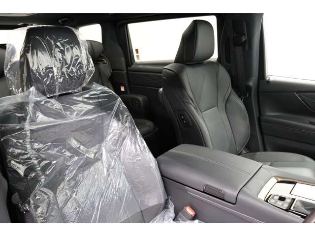 トヨタ アルファード　ハイブリッド ハイブリッド ２．５ Ｚ Ｅ－ＦＯＵＲ ４ＷＤ R6年 (東海) 99