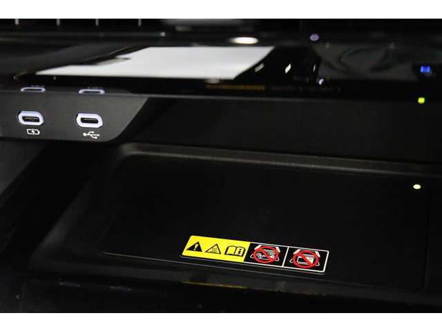 トヨタ アルファード　ハイブリッド ハイブリッド ２．５ Ｚ Ｅ－ＦＯＵＲ ４ＷＤ R6年 (東海) 99