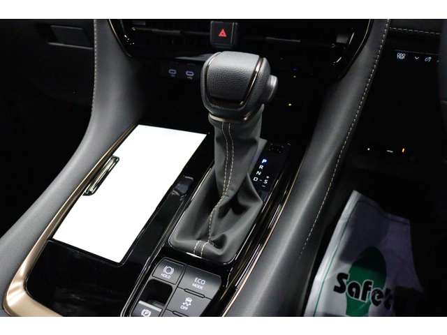 トヨタ アルファード　ハイブリッド ハイブリッド ２．５ Ｚ Ｅ－ＦＯＵＲ ４ＷＤ R6年 (東海) 99