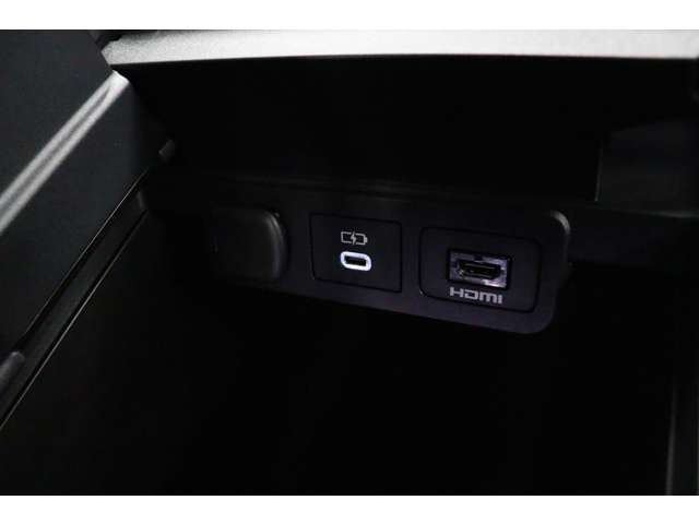 トヨタ アルファード　ハイブリッド ハイブリッド ２．５ Ｚ Ｅ－ＦＯＵＲ ４ＷＤ R6年 (東海) 99