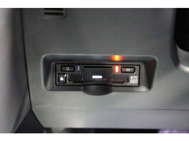 トヨタ アルファード　ハイブリッド ハイブリッド ２．５ Ｚ Ｅ－ＦＯＵＲ ４ＷＤ R6年 (東海) 99