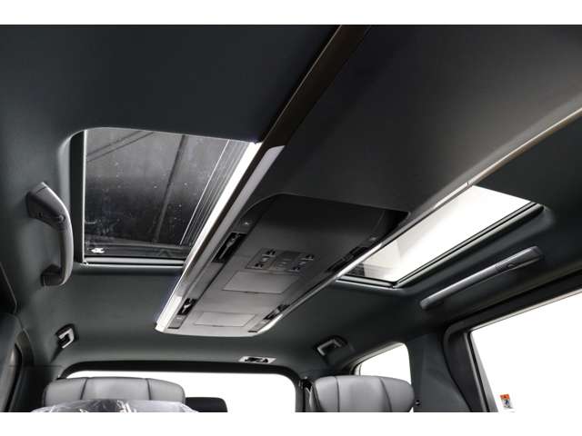 トヨタ アルファード　ハイブリッド ハイブリッド ２．５ Ｚ Ｅ－ＦＯＵＲ ４ＷＤ R6年 (東海) 99