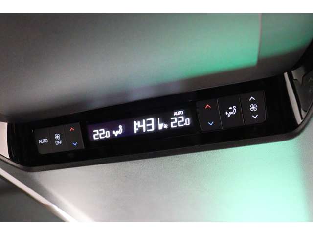 トヨタ アルファード　ハイブリッド ハイブリッド ２．５ Ｚ Ｅ－ＦＯＵＲ ４ＷＤ R6年 (東海) 99