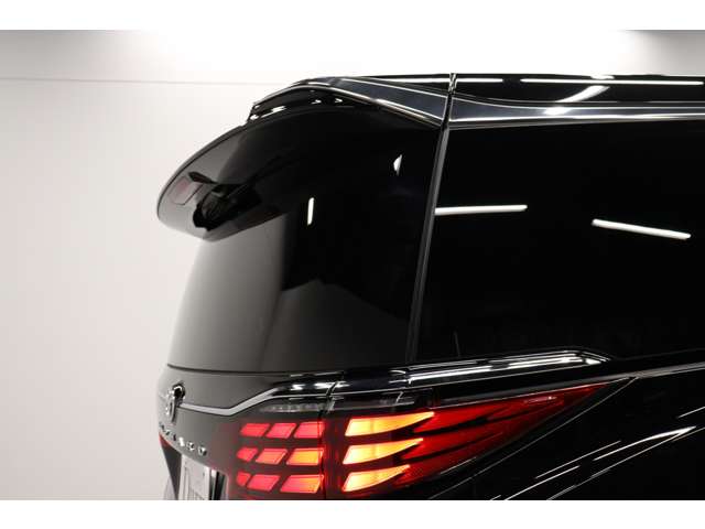 トヨタ アルファード　ハイブリッド ハイブリッド ２．５ Ｚ Ｅ－ＦＯＵＲ ４ＷＤ R6年 (東海) 99