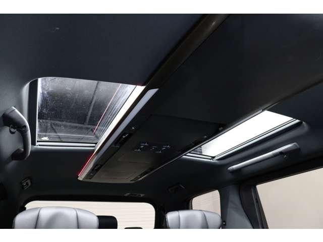 トヨタ アルファード　ハイブリッド ハイブリッド ２．５ Ｚ Ｅ－ＦＯＵＲ ４ＷＤ R6年 (東海) 99