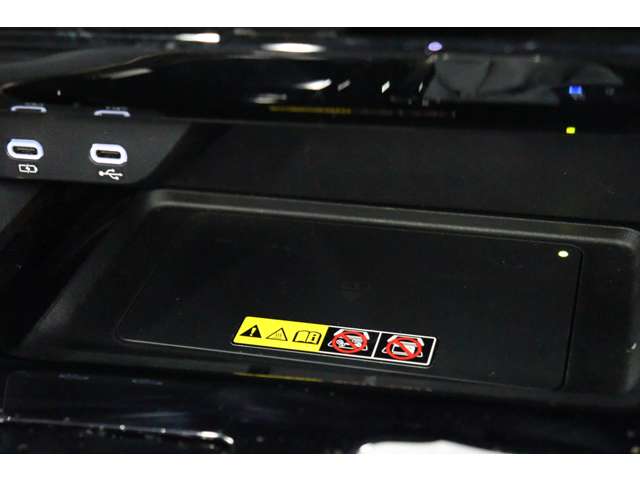 トヨタ アルファード　ハイブリッド ハイブリッド ２．５ Ｚ Ｅ－ＦＯＵＲ ４ＷＤ R6年 (東海) 99