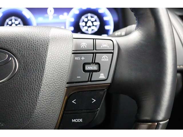 トヨタ アルファード　ハイブリッド ハイブリッド ２．５ Ｚ Ｅ－ＦＯＵＲ ４ＷＤ R6年 (東海) 99