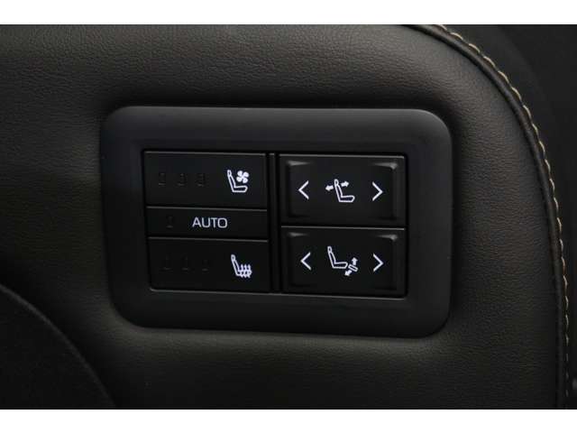 トヨタ アルファード　ハイブリッド ハイブリッド ２．５ Ｚ Ｅ－ＦＯＵＲ ４ＷＤ R6年 (東海) 99