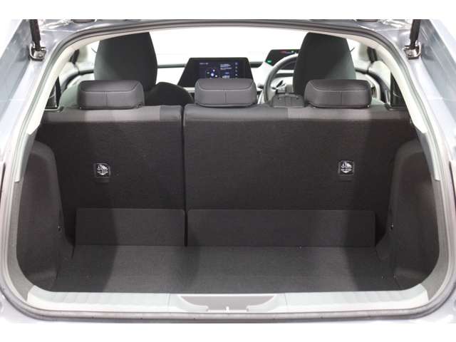 トヨタ プリウス １．８ Ｕ R5年 (東海) 99