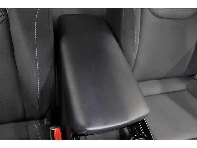 トヨタ プリウス １．８ Ｕ R5年 (東海) 99