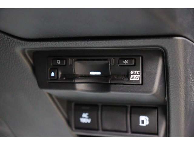 トヨタ プリウス １．８ Ｕ R5年 (東海) 99