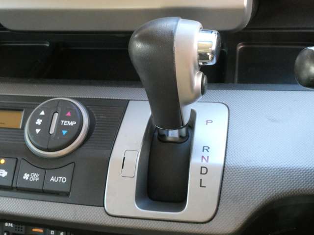 ホンダ フリード　ハイブリッド １．５ ジャストセレクション H24年 (関東) 99