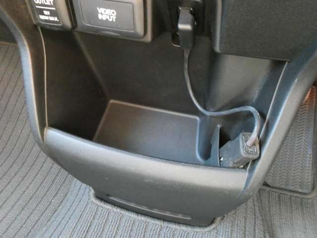 ホンダ フリード　ハイブリッド １．５ ジャストセレクション H24年 (関東) 99