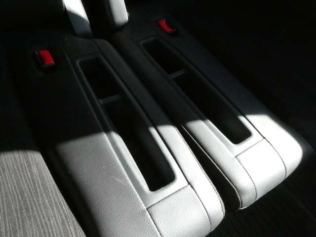 ホンダ フリード　ハイブリッド １．５ ジャストセレクション H24年 (関東) 99