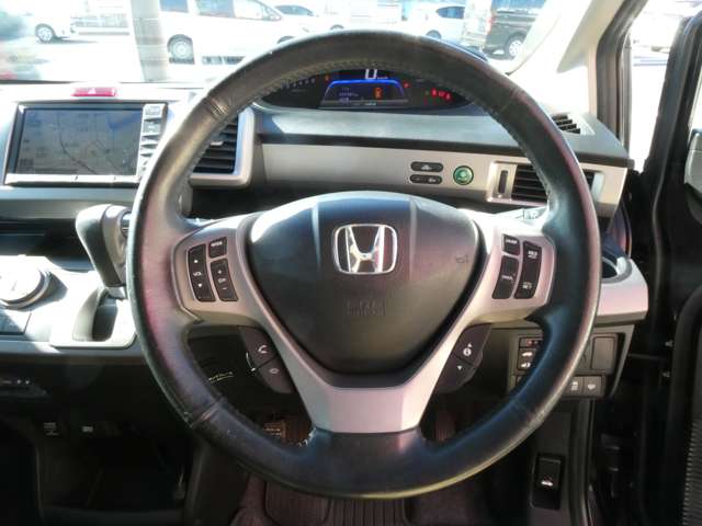 ホンダ フリード　ハイブリッド １．５ ジャストセレクション H24年 (関東) 99