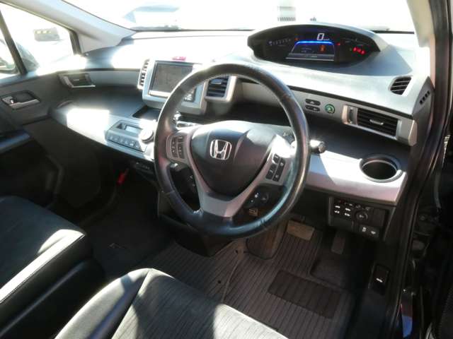ホンダ フリード　ハイブリッド １．５ ジャストセレクション H24年 (関東) 99