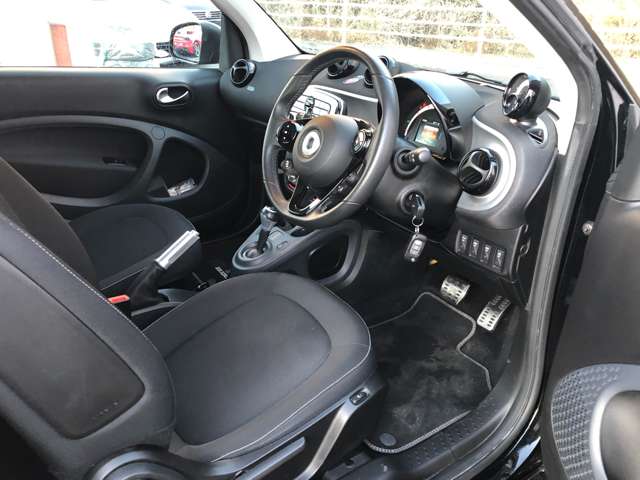 スマート フォーツークーペ ブラックシルバーＥＤ R1年 (東北) 99