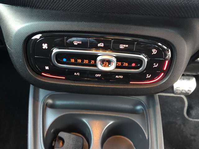 スマート フォーツークーペ ブラックシルバーＥＤ R1年 (東北) 99