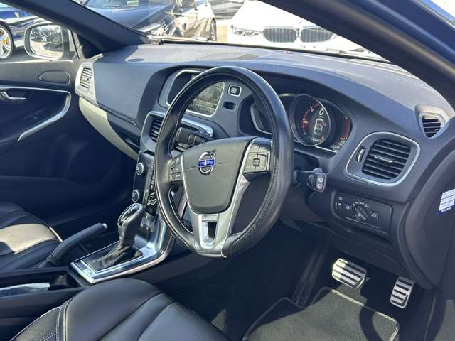 ボルボ Ｖ４０ Ｄ４ Ｒデザイン ディーゼルターボ H28年 (東北) 99