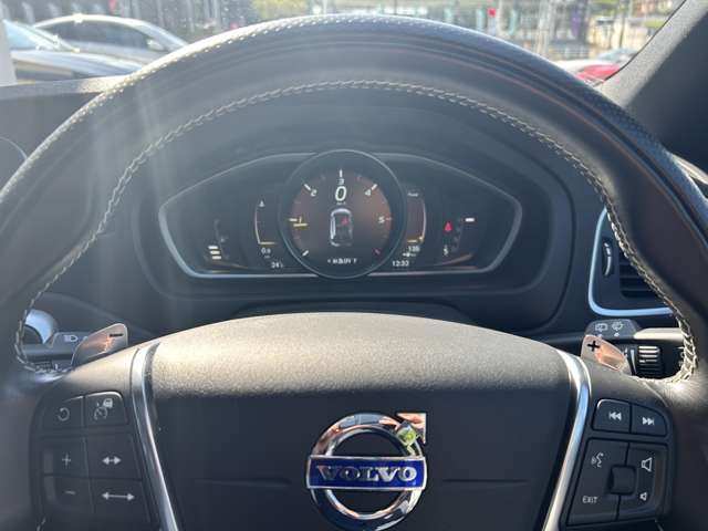 ボルボ Ｖ４０ Ｄ４ Ｒデザイン ディーゼルターボ H28年 (東北) 99